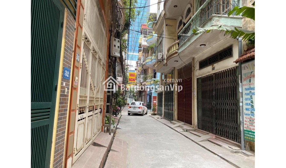 Bán nhà ngõ 325 phố Bằng Liệt, ngõ ô tô tránh, 41m2, 2.95 tỷ